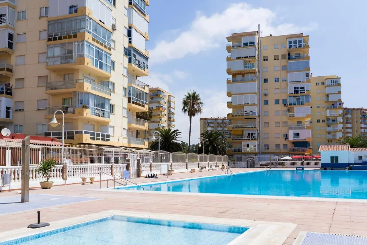 Apartamento con vistas al mar recién renovado - Montevideo Beach Algarrobo Costa España